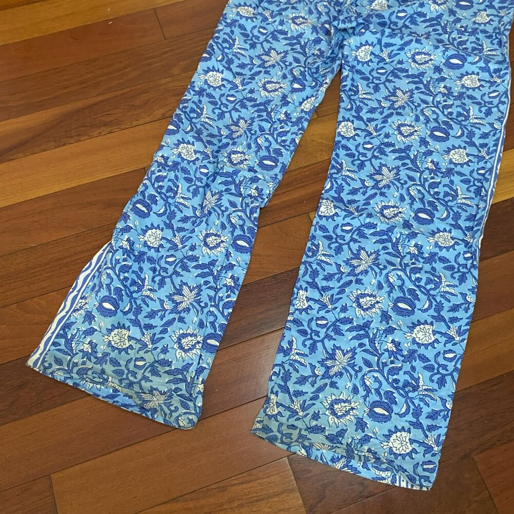 Hester & Orchard Blue Floral Pants Size Medium - Picture 7 of 7